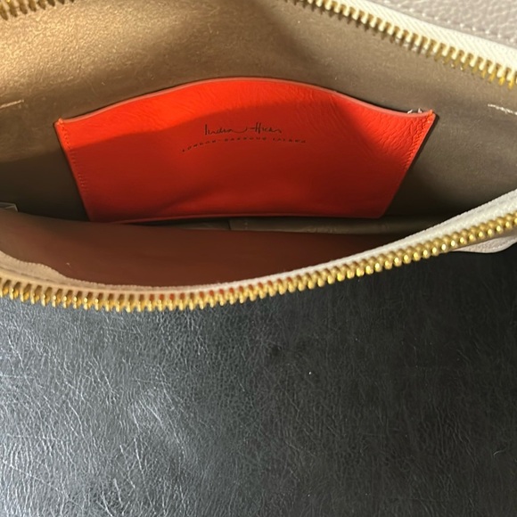 👜 India Hicks Big Zipper Leather Clutch – Taupe Pebbled Leather - Picture 7 of 9